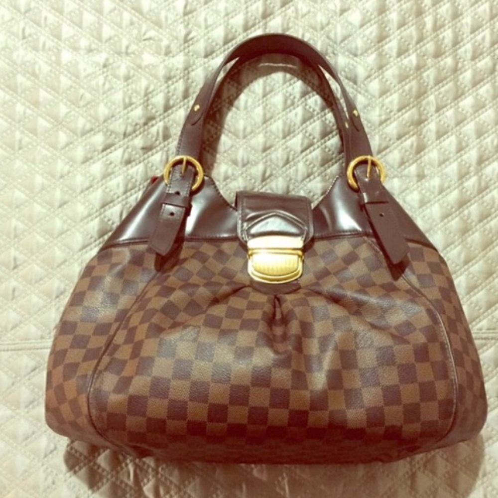 Louis Vuitton Sistina Bag